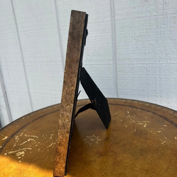 Isaac jacobs gold distressed wooden photo frame - Picture 3 of 4